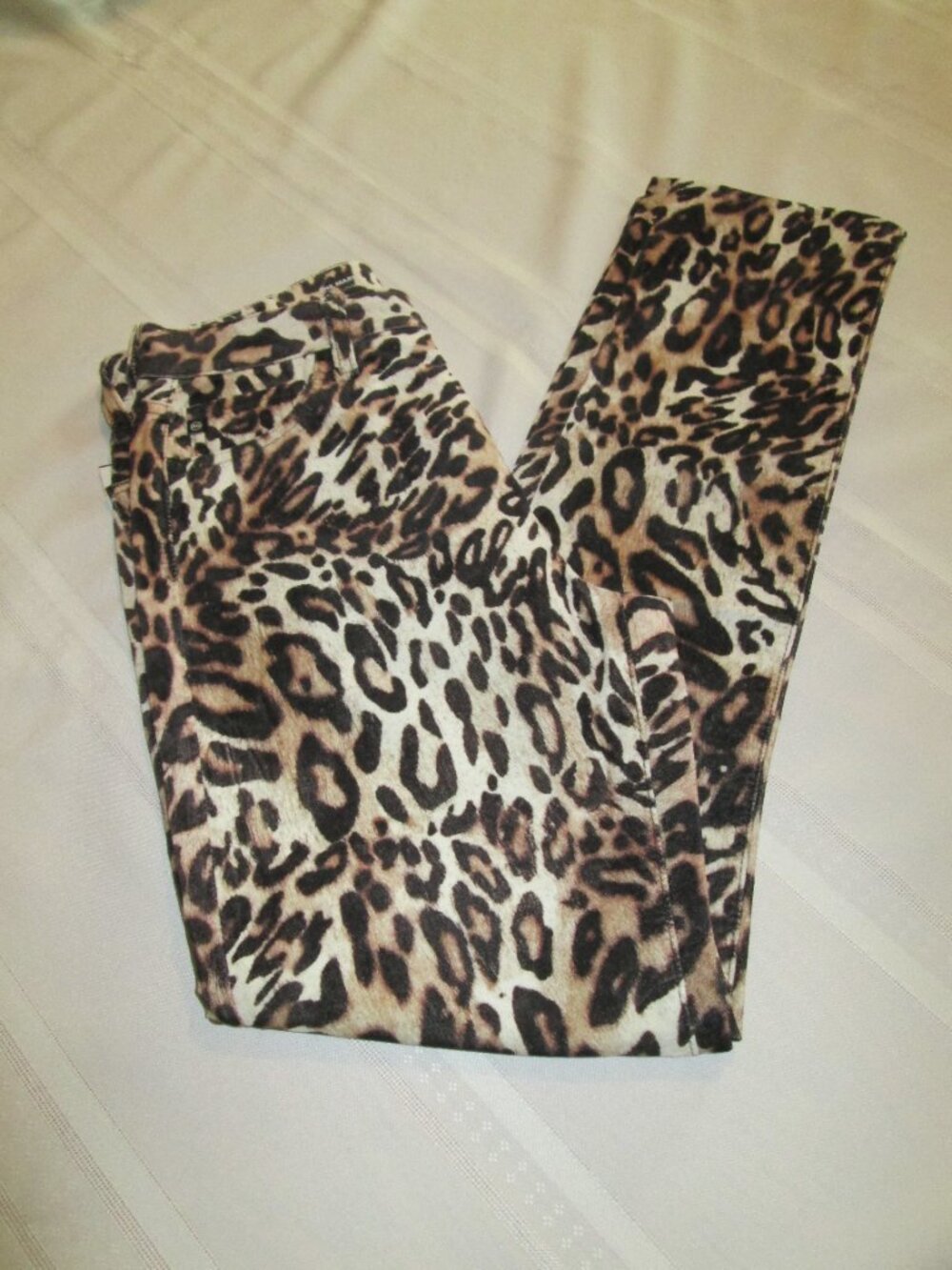 AG THE MARI HIGH RISE STRAIGHT LEOPARD JEAN Sz 26 NWT - Picture 4 of 10